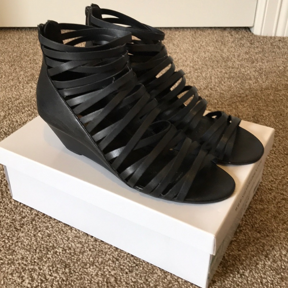 Steve Madden Black Wedge Sandals